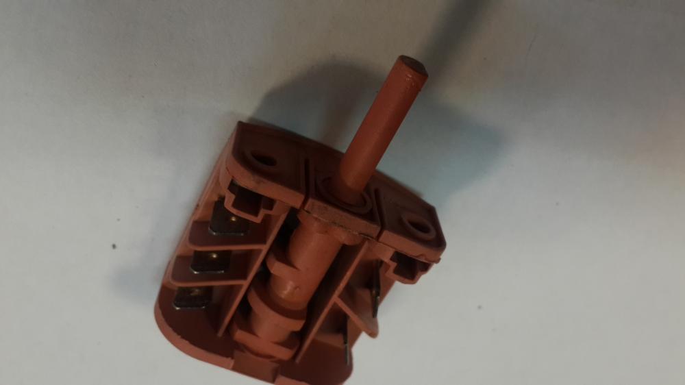 	SWITCH PB plastic	